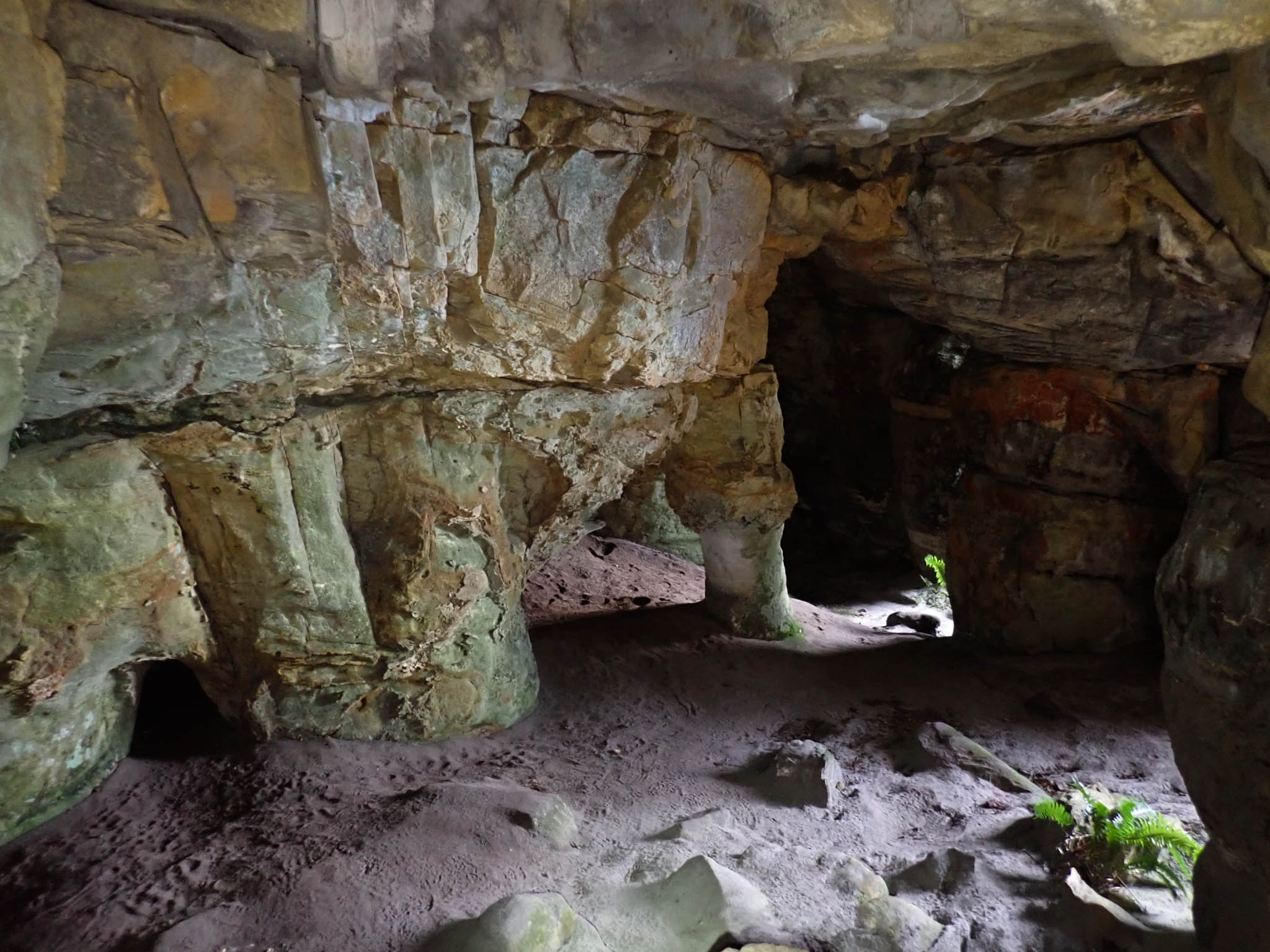 Elephants Innards entrance chamber