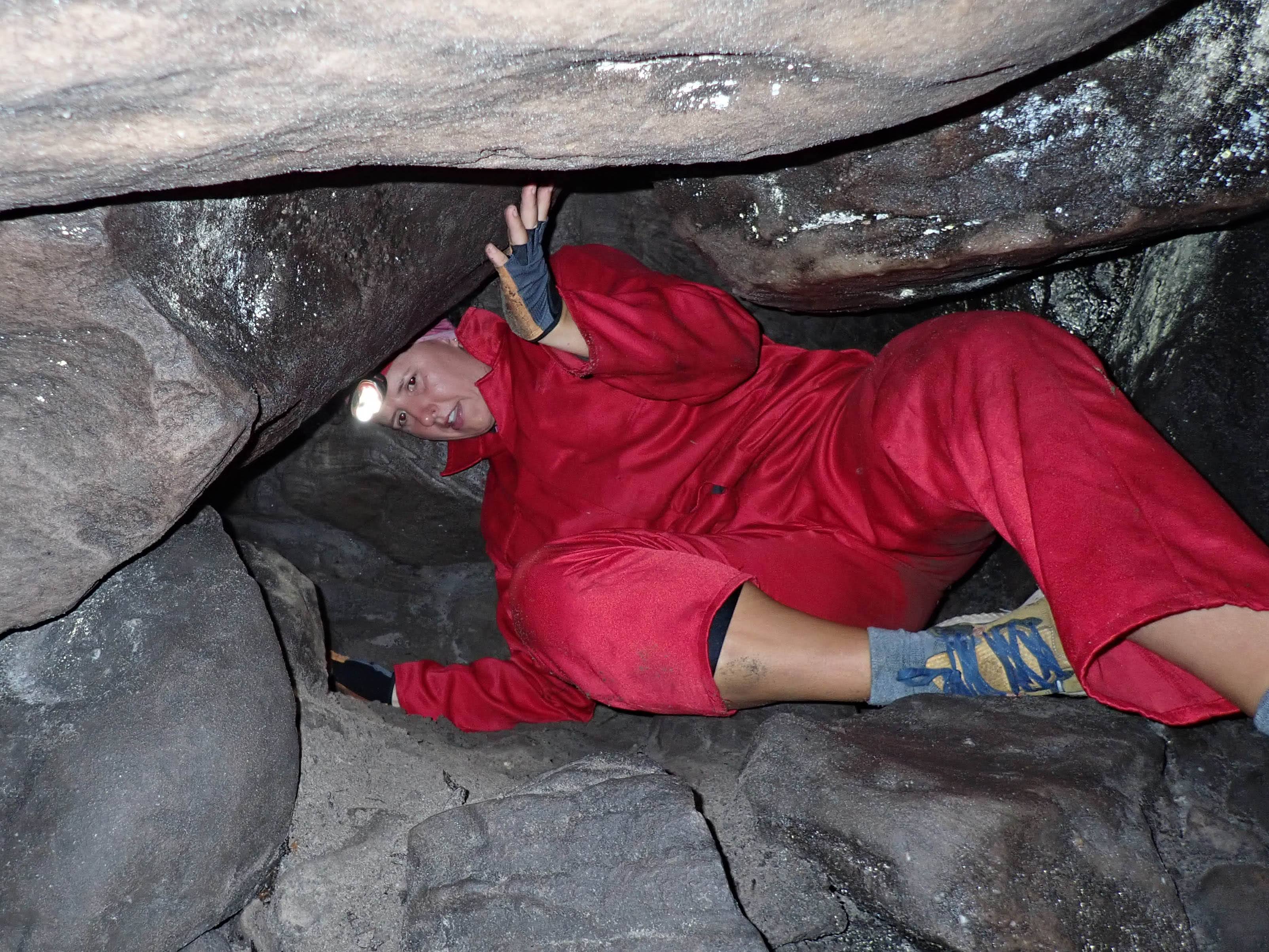 Ronans Well Cave Nadine in the Robin Hood boulder choke