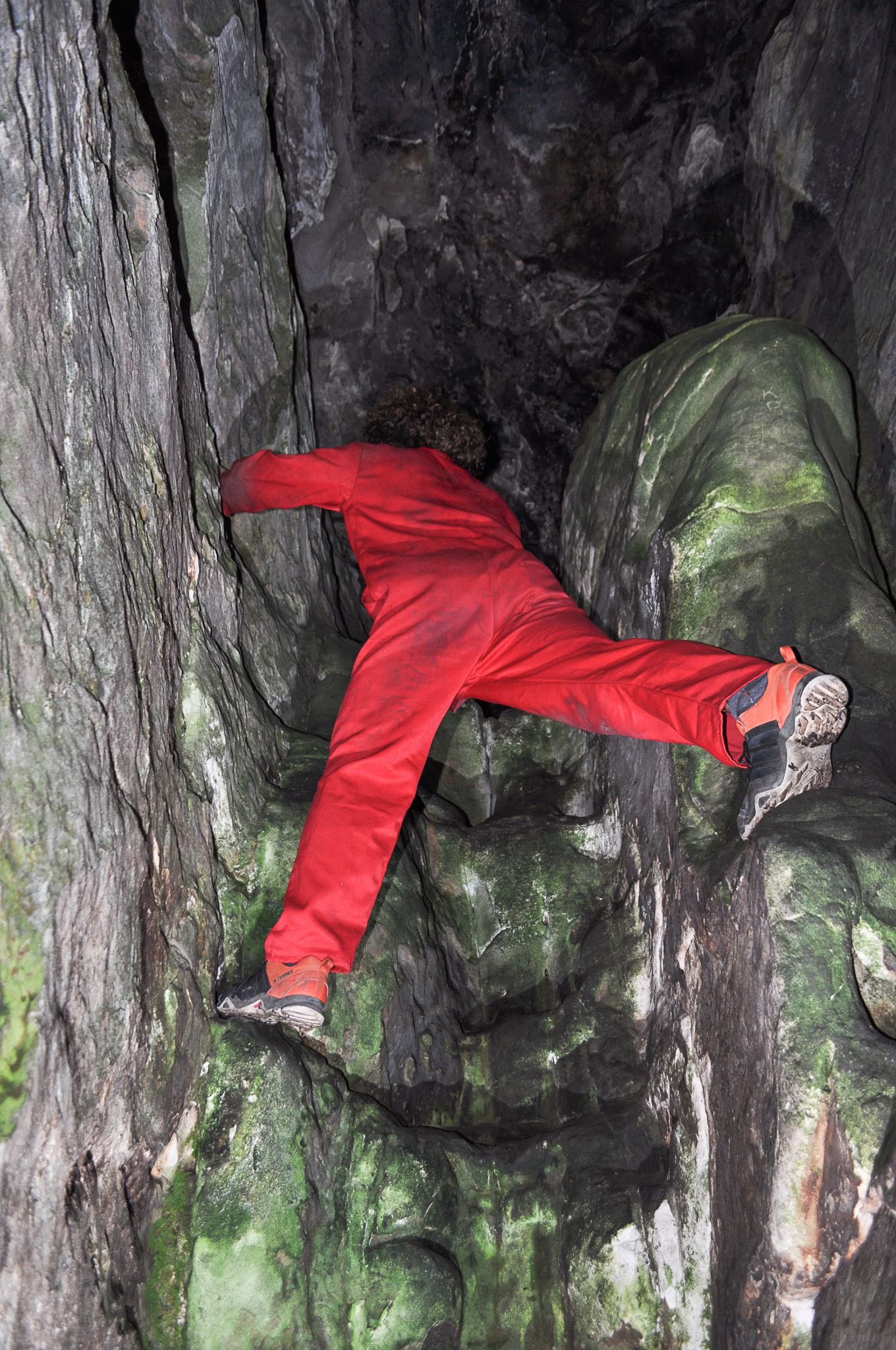 Ronans Well Cave Climbing the staircase[Photo][20181202]