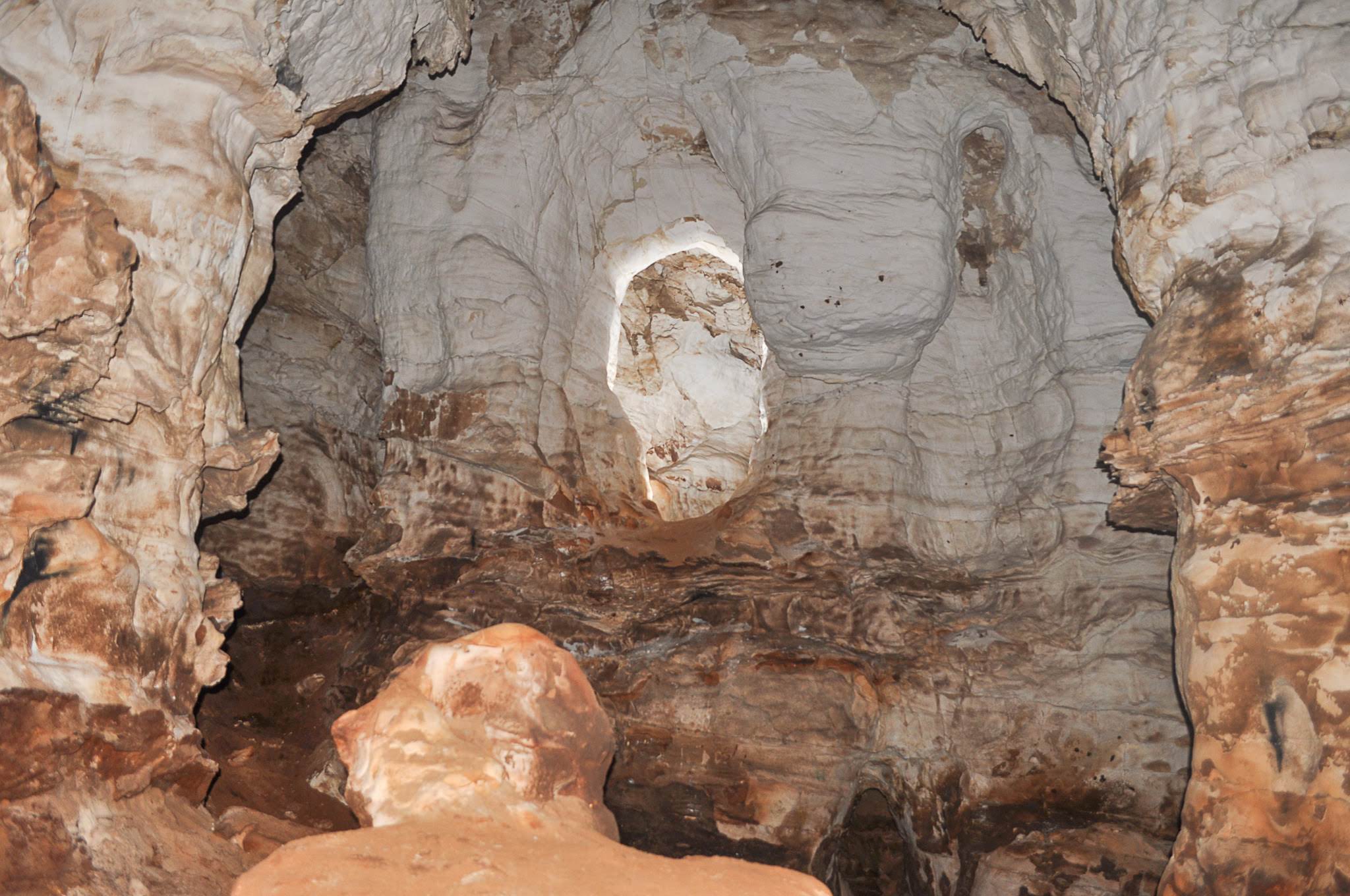 Ronans Well Cave Main Chamber[Photo][20181202]