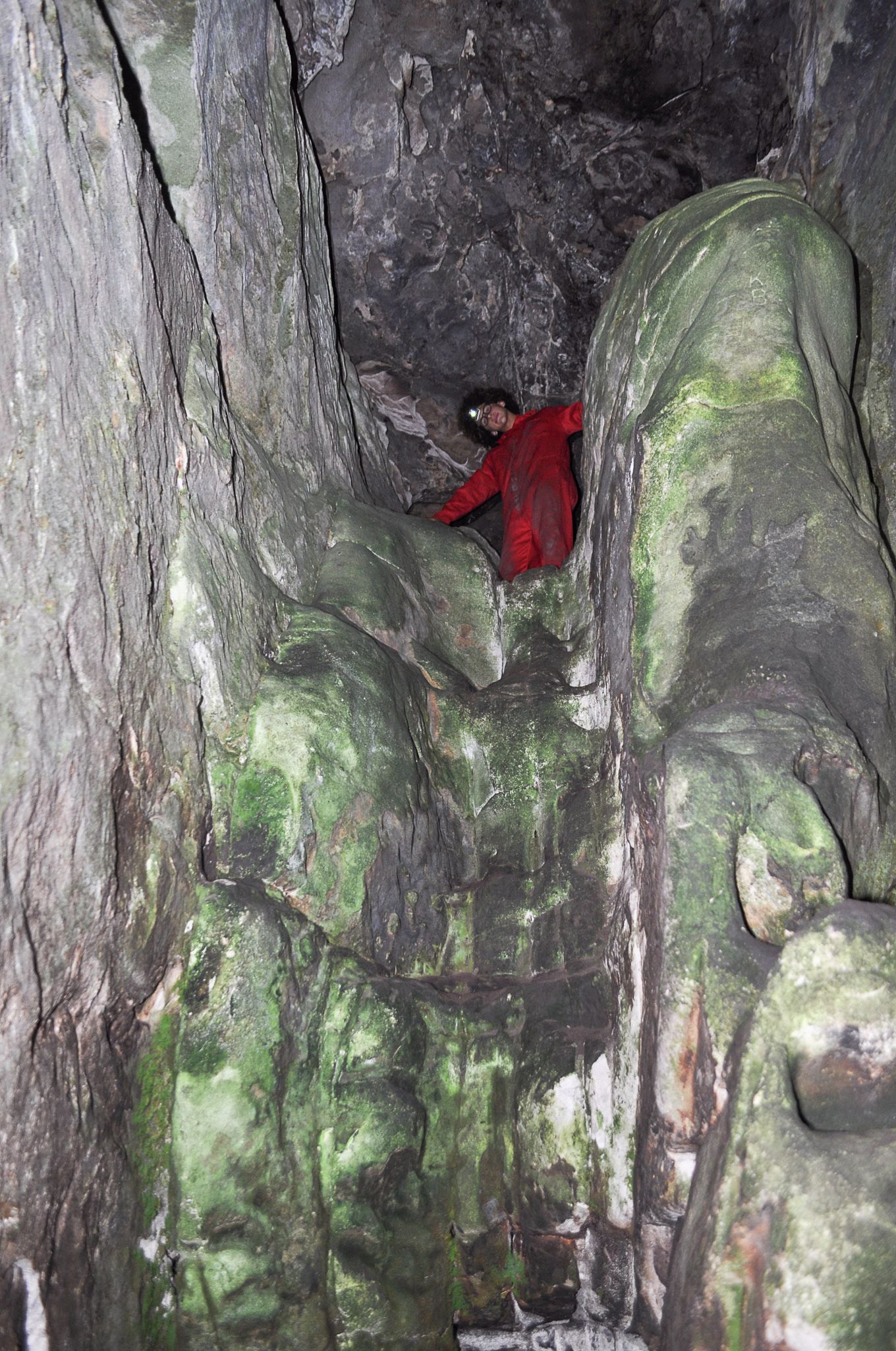 Ronans Well Cave at the top of the staircase[Photo][20181202] (2)