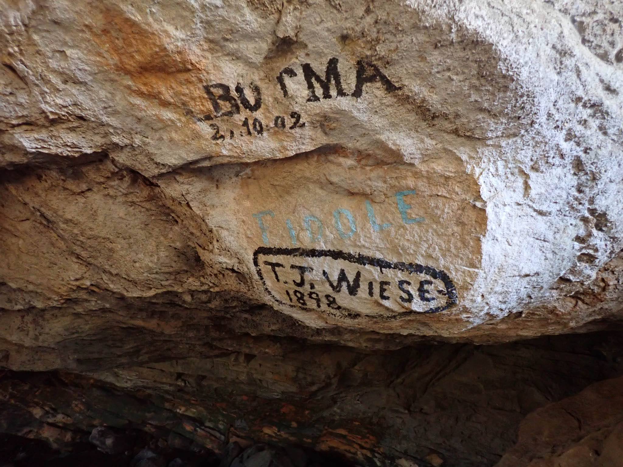 Vlêrmuis Cave graffiti 1898