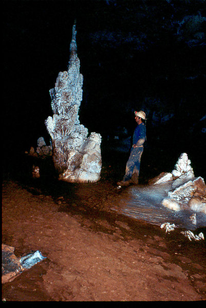 Charles Maxwell in large chamber Cango 3 September 1978