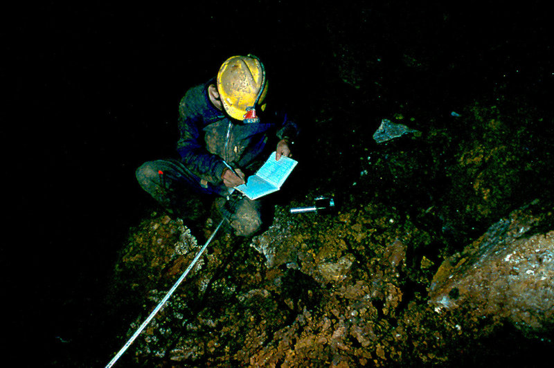 Cango 3 Easterscan0024