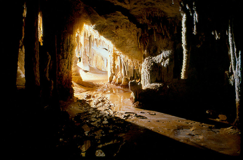 Alpine Room Cango 3 Easter 1980