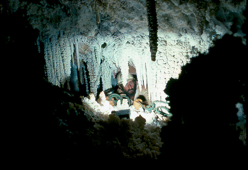 Apple Green under intrusive Dyke again Cango 3 Easter 1980