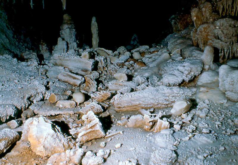 Ice Palace Cango 3 Easter 1980 3