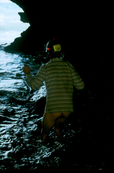 Darryl Holland carrying measuring tape during survey of Waenhuiskrans