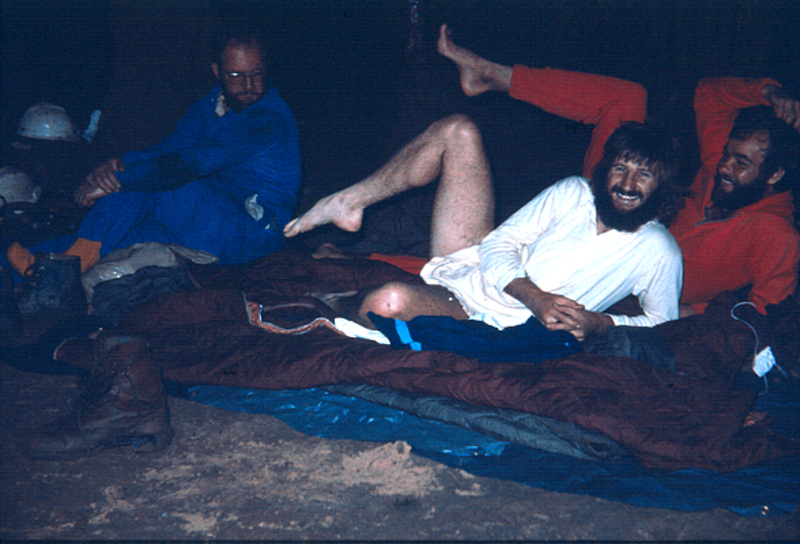 Apple showing a leg in Efflux