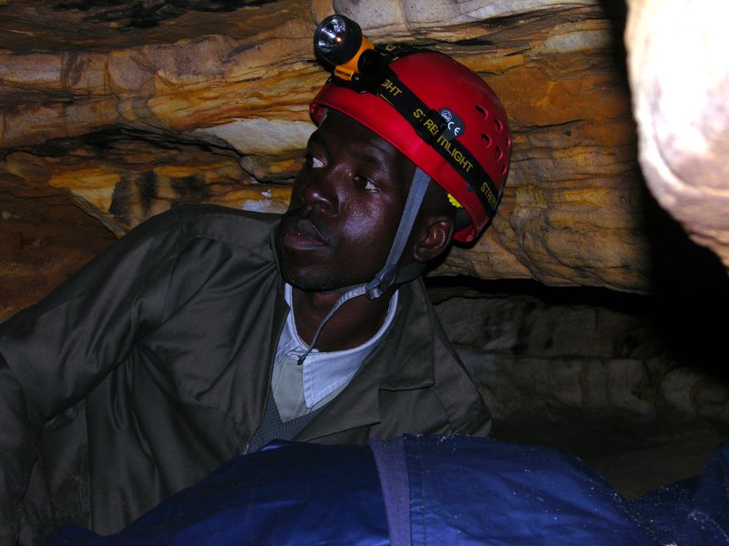 Clovelly Cave rescue practice in progress DSCN5189