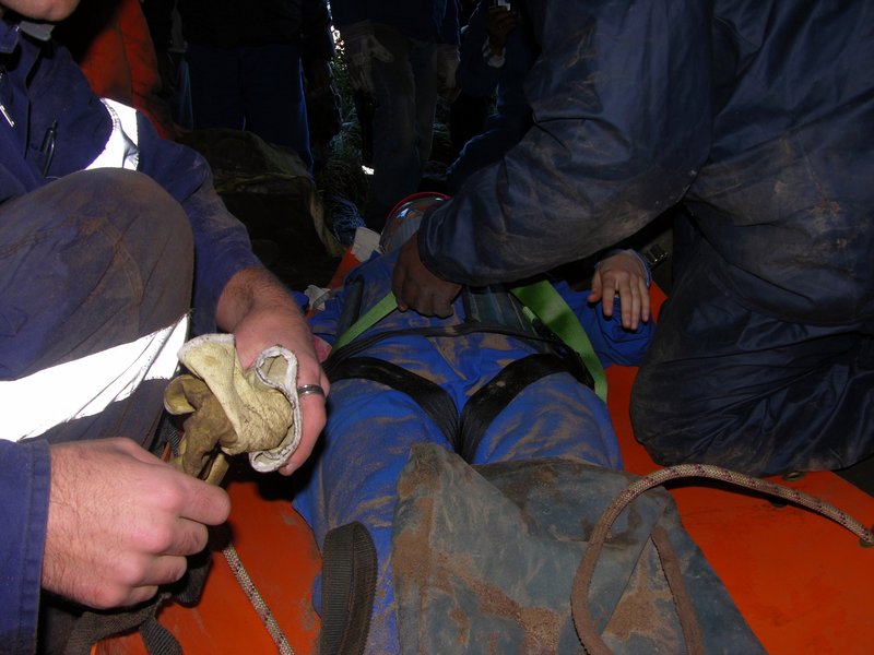 Clovelly Cave rescue practice in progress DSCN5243