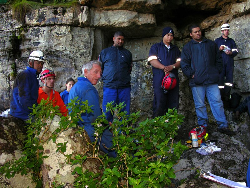 Clovelly Cave rescue practice in progress DSCN5249